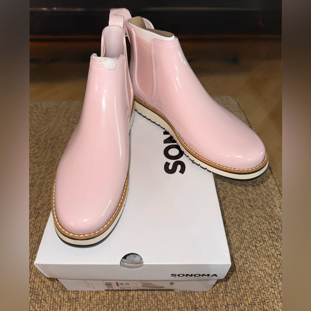Sonoma Women's Glossy Pink Rain Boots